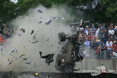 Massive crash for #3 Audi Sport North America Audi R18 TDI: Rinaldo Capello, Tom Kristensen ...