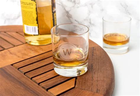 Engraved whisky glass | smartphoto