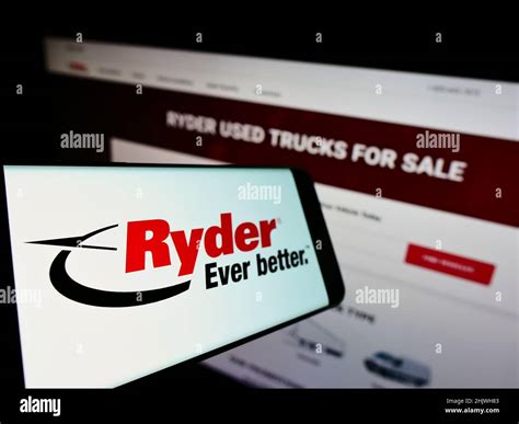 Ryder logo hi-res stock photography and images - Alamy