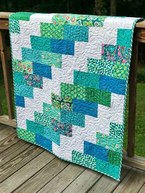 Easy Brick Quilt (Quilting Land) | Quilts, Quilt patterns, Patchwork quilt patterns