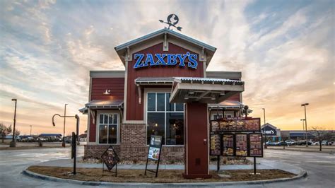 Zaxby's Dishing Out New Loaded Bacon Fries For A Limited Time - Greasy News