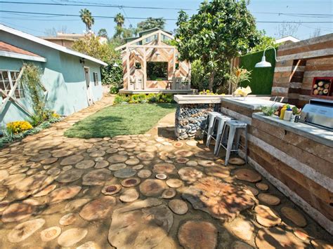 15 Before-and-After Backyard Makeovers | HGTV