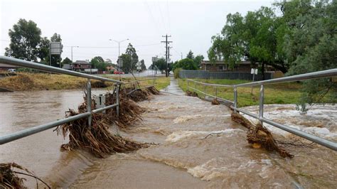 Flooding Throughout Bendigo Region ~ Building the Waldorf 48 with ...