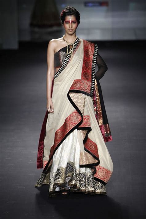 85 Modern Saree Draping Styles || How To Wear Saree In An Interesting ...