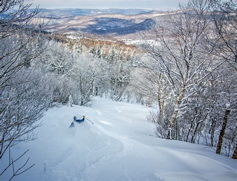 12 Top-Rated Ski Resorts in Vermont, 2024/25 | PlanetWare