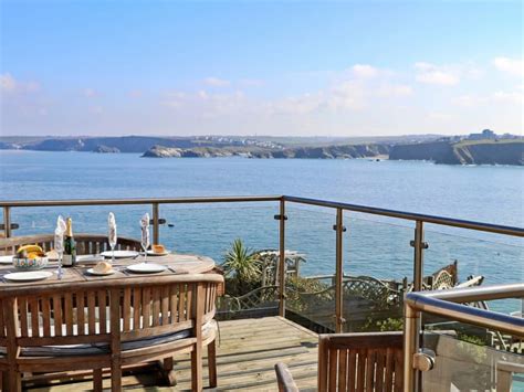 The best luxury seaview holiday apartments in Newquay to rent