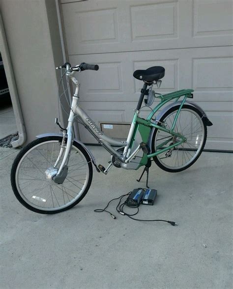 Large Giant Suede Electric Bicycle Bike w/ Battery and charger ...