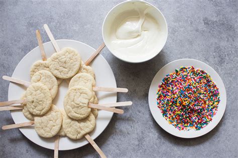 Cookie pop recipe, cookie pops, easy dessert, sprinkles, sugar cookies, sprinkle cookies, back ...