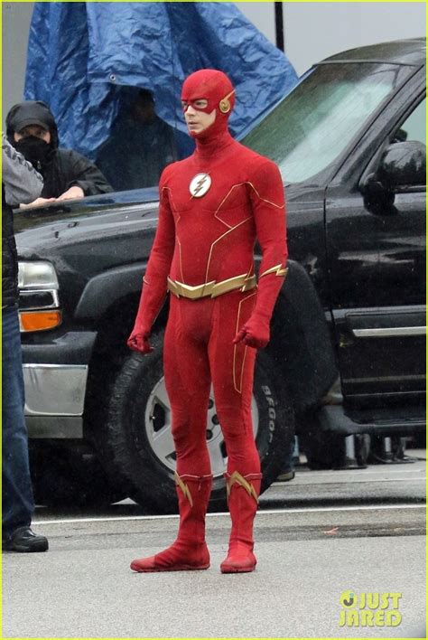 Photo: grant gustin photographed on the flash set for first time in ...