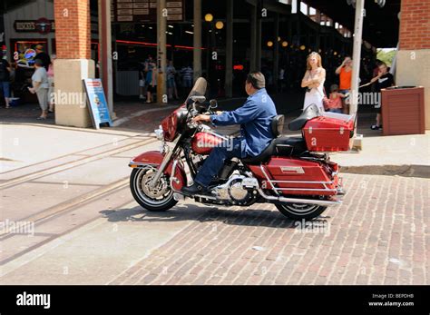 Biker on red Harley-Davidson, Fort Worth, Texas Stock Photo - Alamy