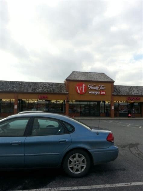 Rockvale Square Outlets, 35 S Willowdale Dr, Ste 127, Lancaster, PA ...