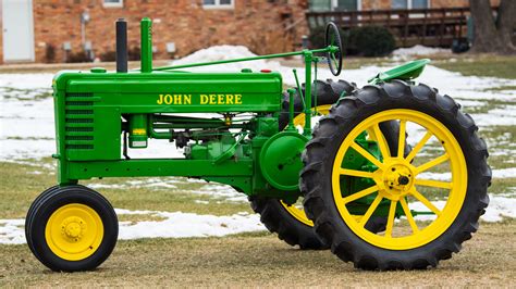 1939 John Deere B | Lot F61 | Davenport 2017 | Mecum Auctions