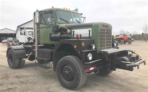 1976 Western Star White 4800-2 4x4 Cat 3208 Automatic