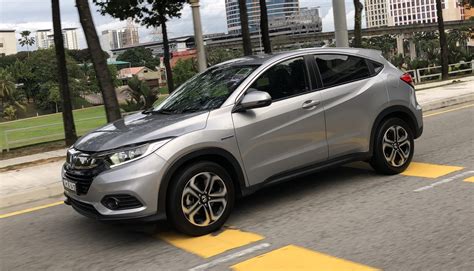 First Drive Impressions: Honda HR-V Hybrid - Automacha