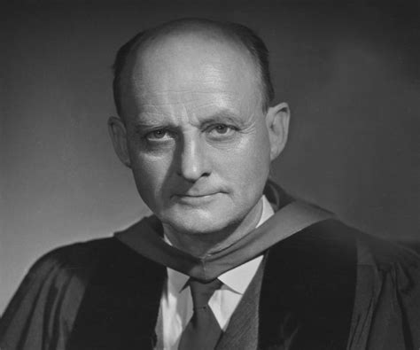 Reinhold Niebuhr Biography - Facts, Childhood, Family Life & Achievements