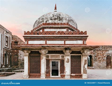 Imam Zamin`s Tomb At The Qutub Minar In New Delhi Editorial Photo ...