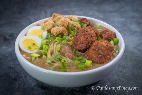 Corned Beef Lomi Batangas Style - Panlasang Pinoy