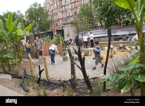 Ground Force s last garden A Garden for Africa at The British Museum London UK Stock Photo - Alamy