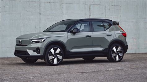 Volvo XC40 Recharge Pure Electric (2022) price and specifications - EV Database