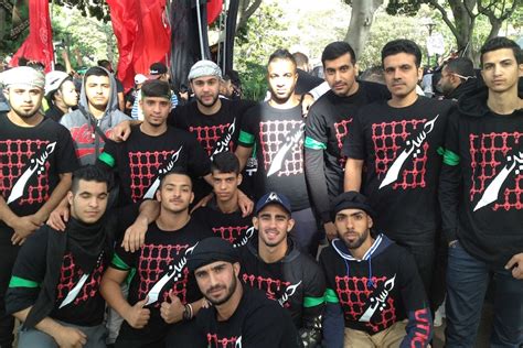 Shia Muslims stand against IS at annual Ashura march in Sydney - ABC News