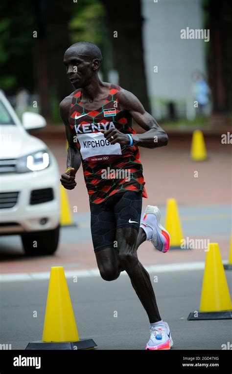 Eliud kipchoge tokyo 2020 hi-res stock photography and images - Alamy