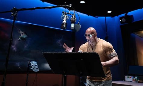 Dwayne Johnson Gives a Behind-the-Scenes Look at Recording For 'Moana 2 ...