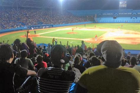 Gaspar, El Lugareño: What It's Like to Watch Béisbol in Cuba