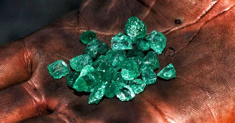 Which to Buy? - Zambian Emerald vs Colombian Emerald