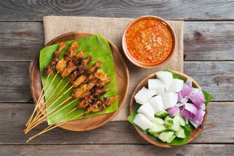 Malaysian Food: 18 Traditional and Popular Dishes to Try - Nomad Paradise