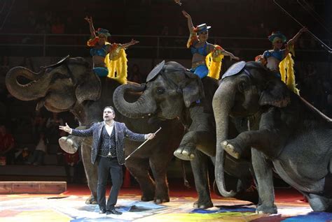 Children, adults enthralled at Shriners Circus | Lake County News ...