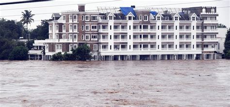 Kerala Flood Photos 2018 | Flooding Images Before and After | Onmanorama