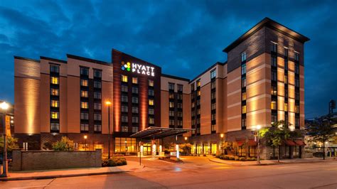 Modern Hotel in Pittsburgh North Shore I Hyatt Place Pittsburgh North Shore