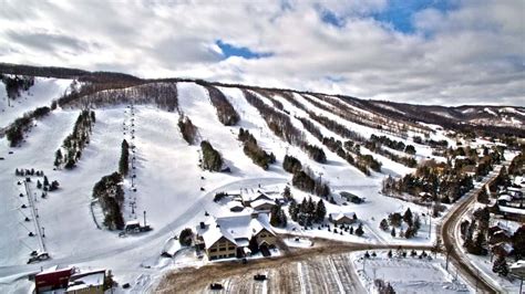 The Unknown Private Ski Hill Craze of Southern Ontario, Canada - SnowBrains