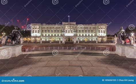 Night View of the Famous Buckingham Palace, London, United Kingdom Editorial Stock Photo - Image ...