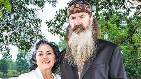 Phil & Kay Robertson Are Filthy Rich But Still Live In A Double-Wide – Country Music Soul