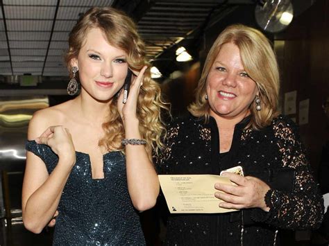 Are Taylor Swift's Parents Getting Remarried? The Truth Behind The Rumors