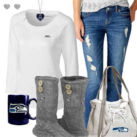 Cozy Seahawks Sunday | Cute Sports Fan