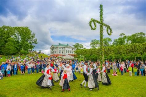 The 10 Swedish Traditions That Will Make You Want to Move Now!