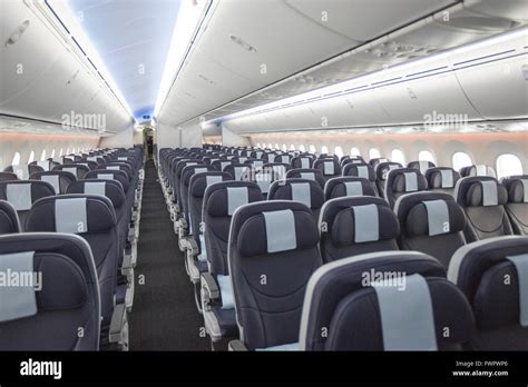 Interior of Boeing 787 Dreamliner Stock Photo: 101921406 - Alamy