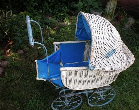 antique baby carriage | Baby carriage, Vintage pram, Baby strollers