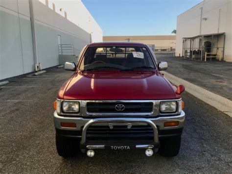 1992 JDM TOYOTA HILUX PICK UP 4WD DIESEL 3L engine - Classic Toyota Hilux 1992 for sale