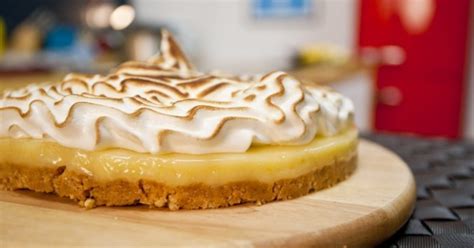 Biscuit Base Lemon Meringue Pie | Recipes Cater