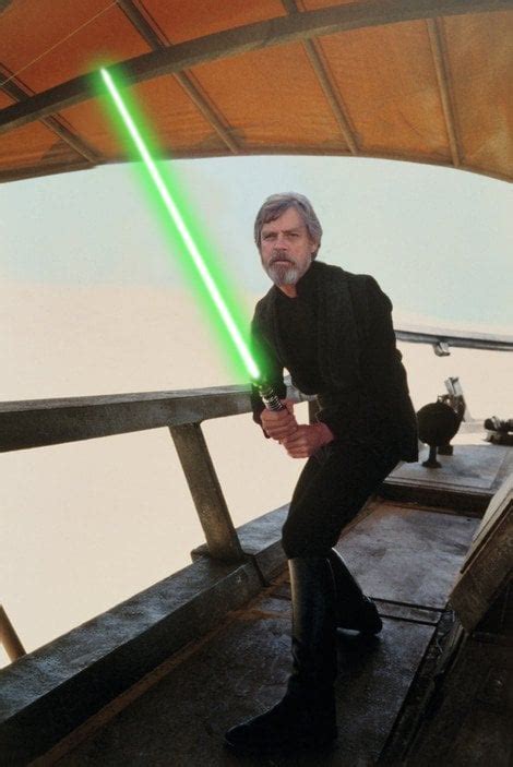 Old Jedi Master Luke Skywalker on Tatooine : StarWars