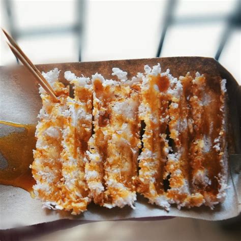 8 Traditional Indonesian Desserts We Grew Up With & Still Love