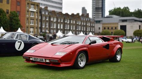 How Much Is It? A Historical Timeline of Lamborghini Prices | Lamborghini, Dream car garage ...