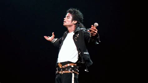 Man in the mirror - Michael Jackson - Michael Jackson Photo (30973793 ...