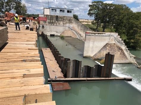 New Lake Dunlap dam in New Braunfels on schedule for May 2023 ...