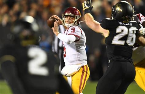 USC QB Kedon Slovis' 'immense poise' keys Trojans' dramatic rally - TrojanSports