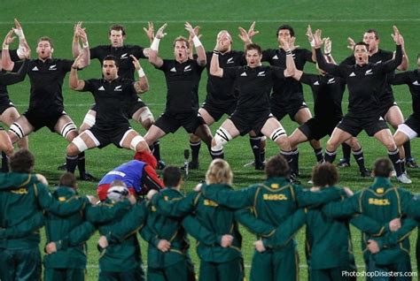 Haka War Dance History & Facts | Incredible New Zealand Rugby Photo | Reckon Talk