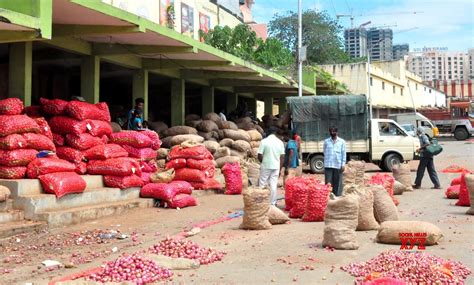 Bengaluru: Visuals from APMC Yard Yeshwanthpur #Gallery - Social News XYZ